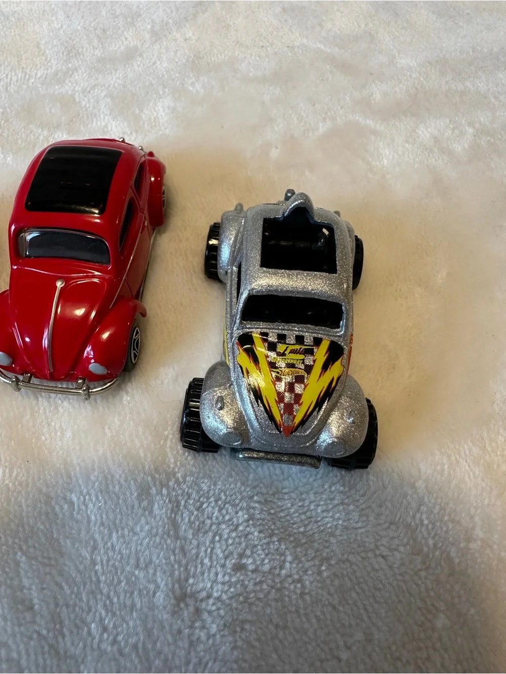 Hot Wheels VW Beetle Diecast Car Lot (3) w/ Matchbox 62 VW Beetle